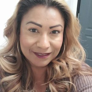 Meet your Posher, Yolanda